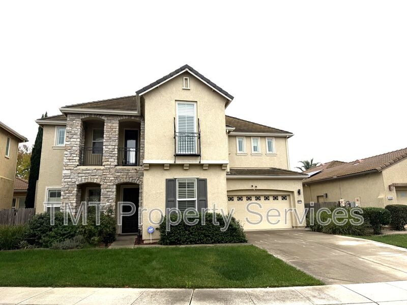 Elk Grove House: 6912 Riqueza Ct.