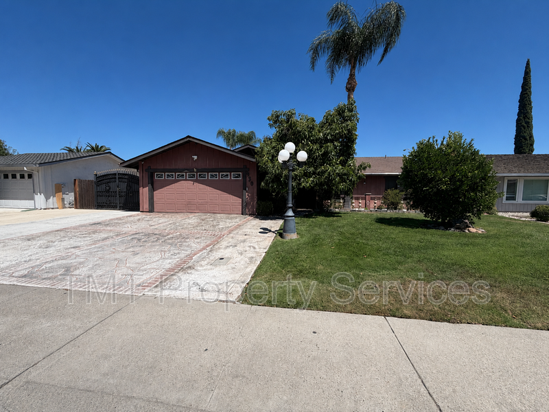 Stockton House: 930 Graywood Circle