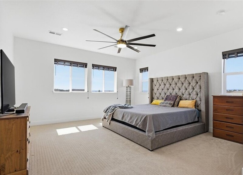 Main Rental Photo 12