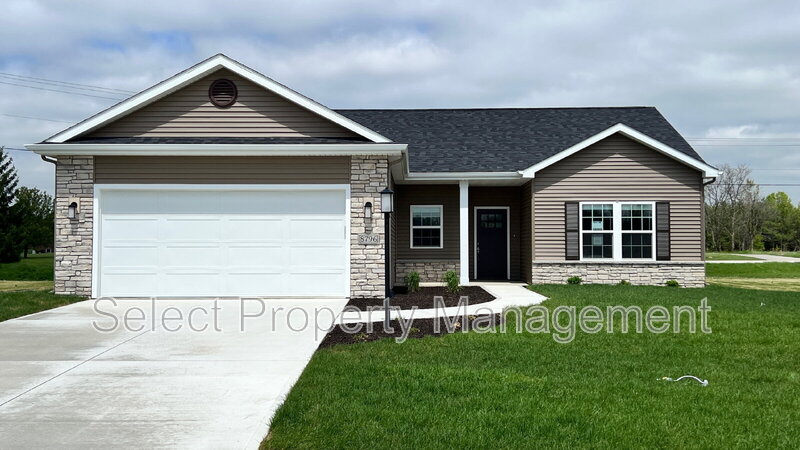 Fort Wayne House: 8796 Elmont Cove