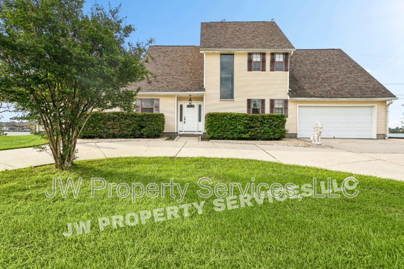 Slidell House: 277 Moonraker Dr.