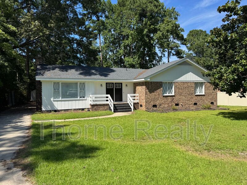 Rocky Mount House: 1300 McDuffers Road