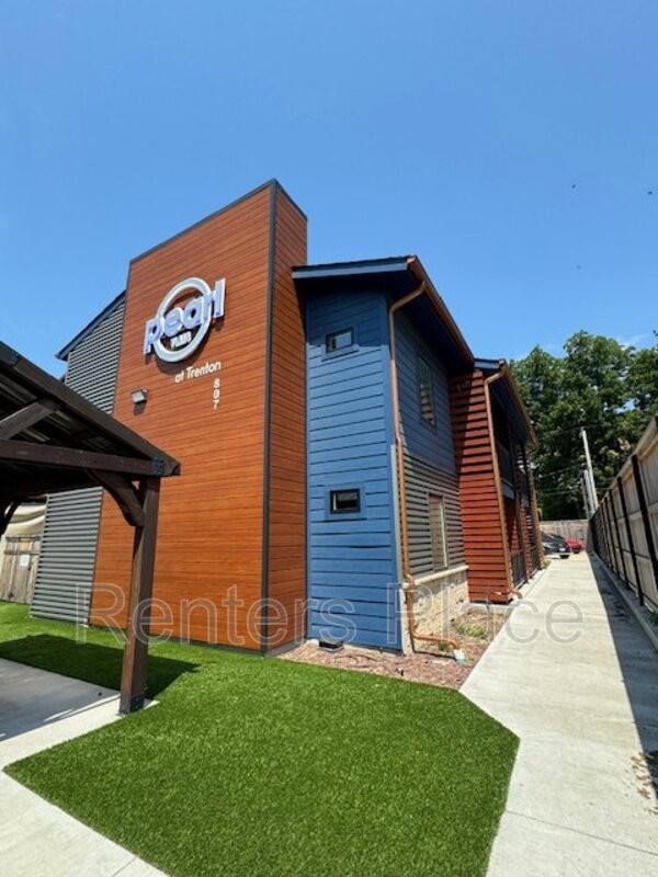 Tulsa House: 807 South Trenton Avenue