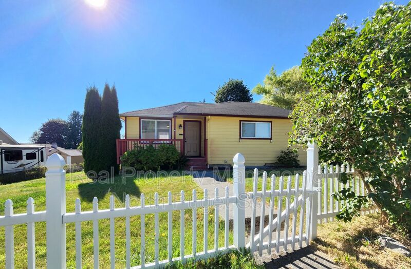 Lake Stevens House: 10914 Willow Road