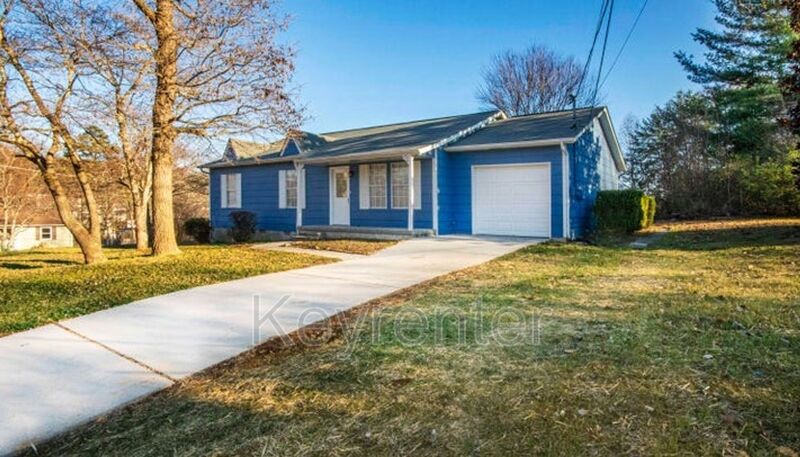 Knoxville House: 6600 Woodcock Cir.