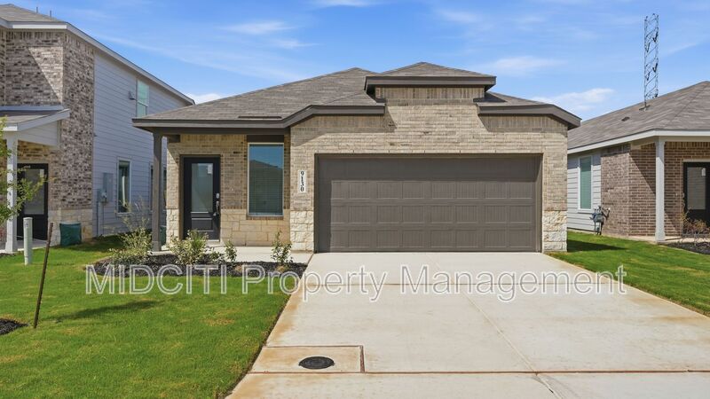 Seguin House: 9130 Colonel Trl