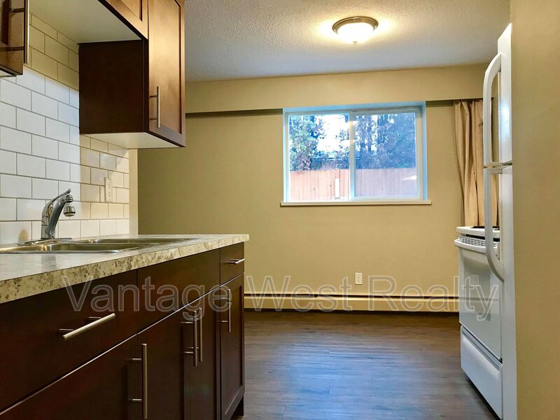 Kelowna Condo: 103-235 Husch Rd