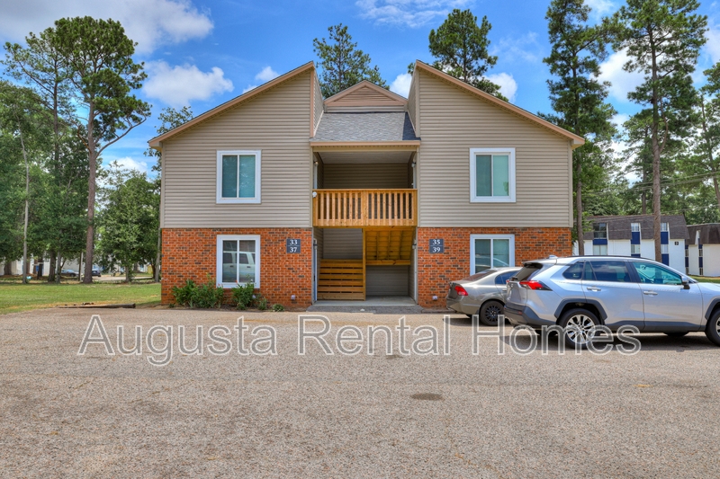 North Augusta Condo: 37 Conifer Court