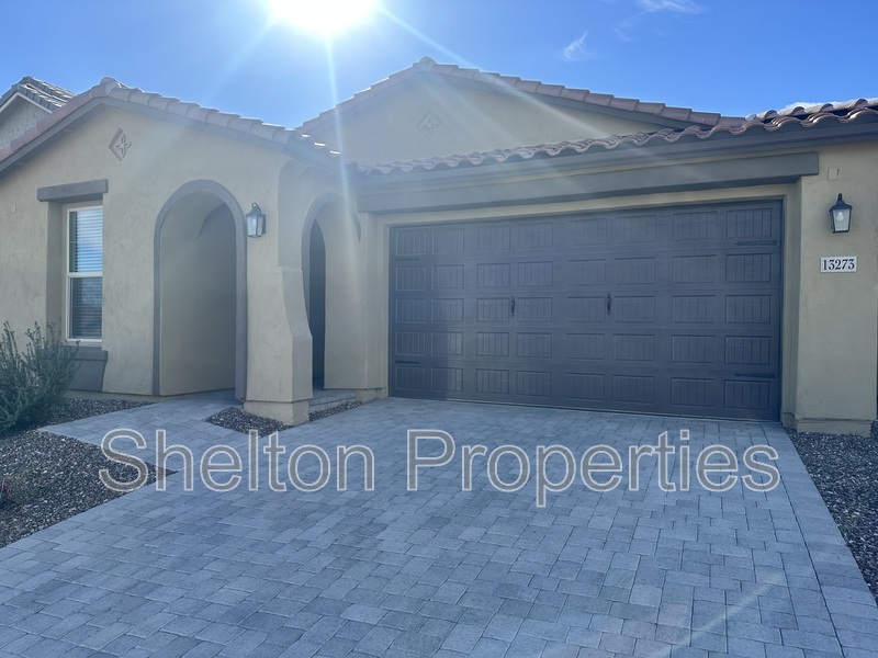 Peoria House: 13273 W Crimson Ter