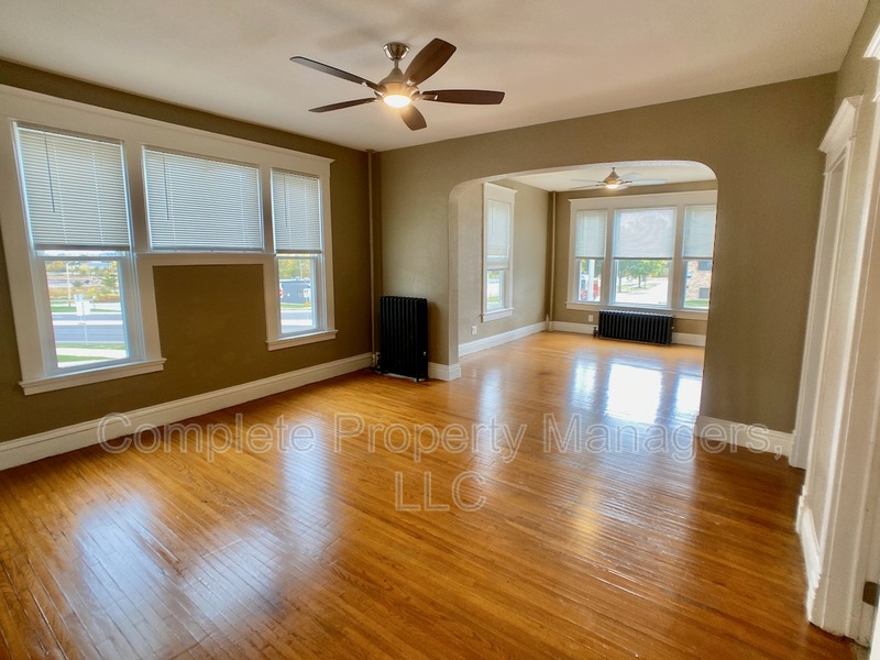 Albert Lea Condo: 221 E. Main St. - 4