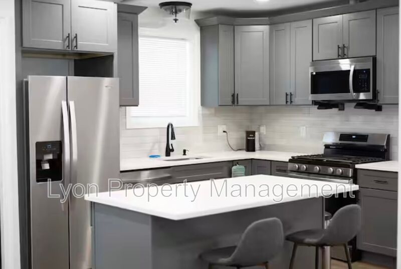 Providence Condo: 20 Westcott Ave