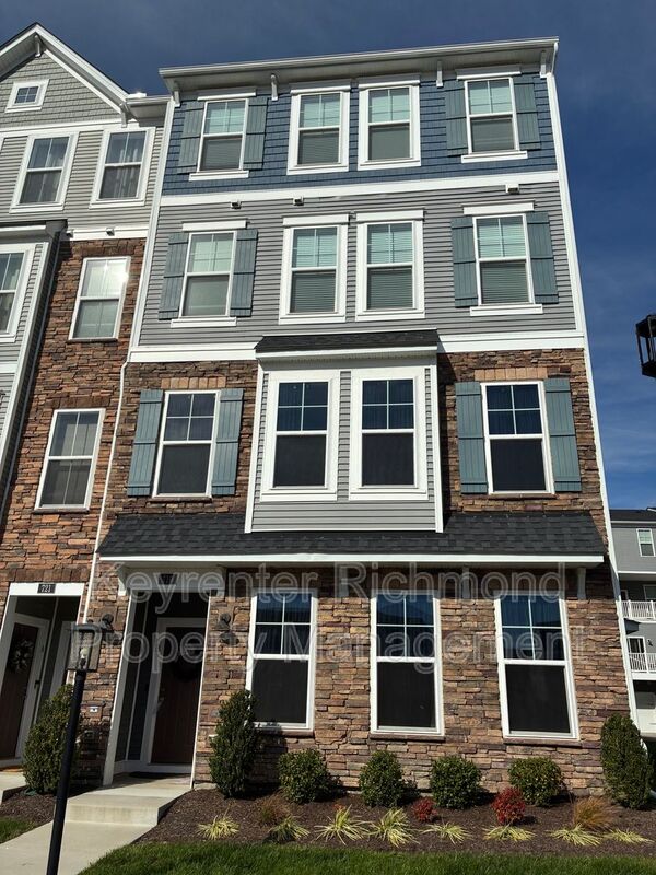 Glen Allen Condo: 719 McCormick Farm Drive