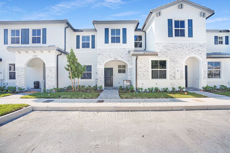 Homestead Townhome: 16270 SW 291 St