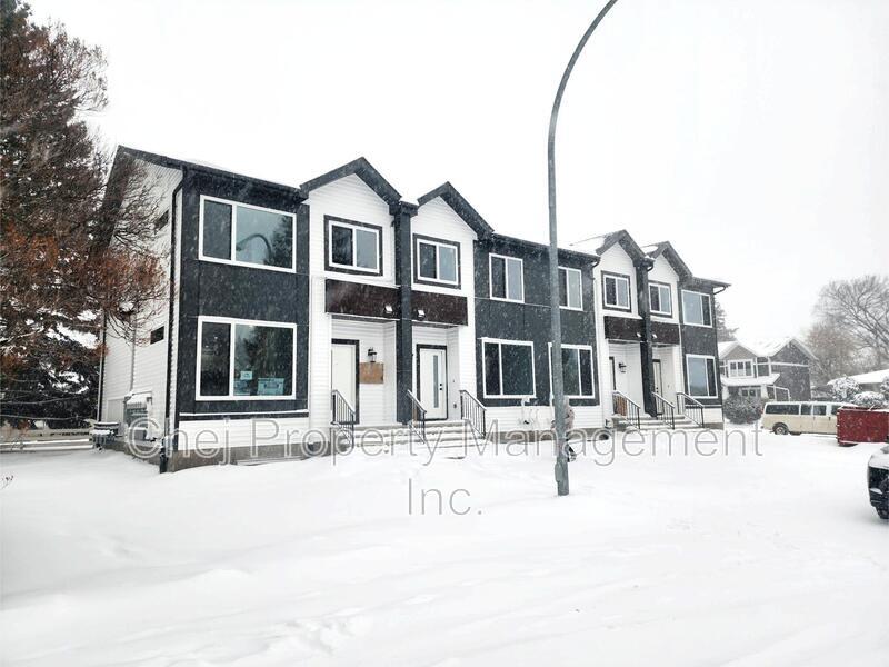 Edmonton Condo: 10698 61 Street