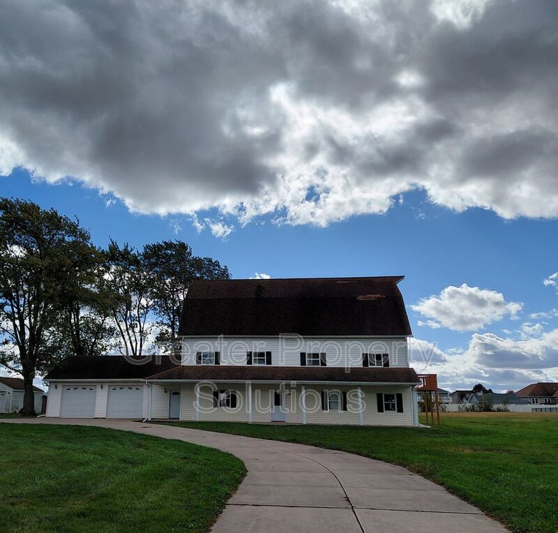 Lowell House: 9053 W 155th Ave