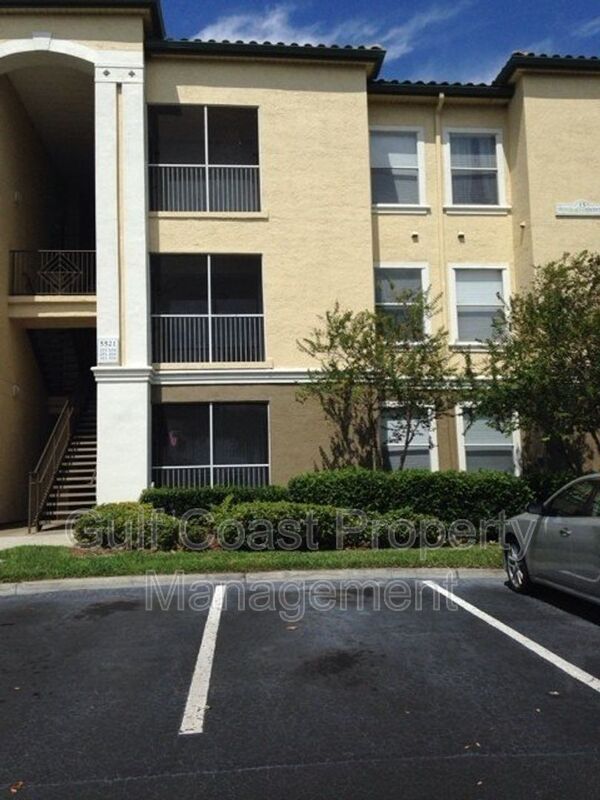 Riverview Condo: 5521 Legacy Crescent Place