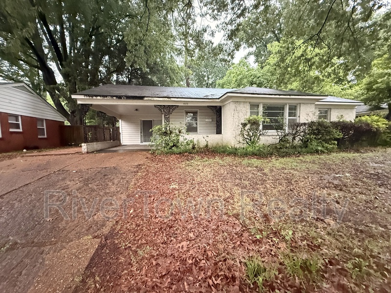 Memphis House: 4573 Boyce Rd