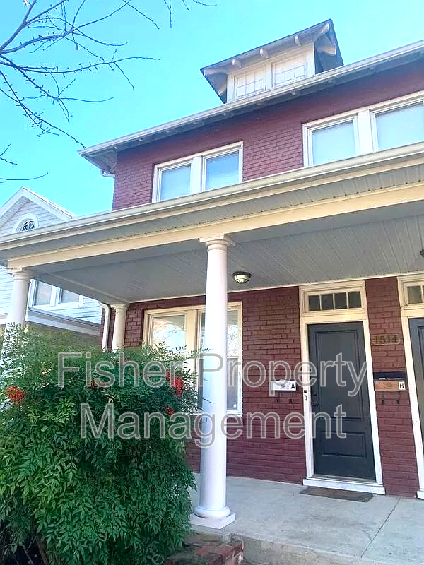 Richmond Condo: 1514 Bainbridge St