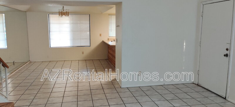 Tempe Condo: 819 N College Ave