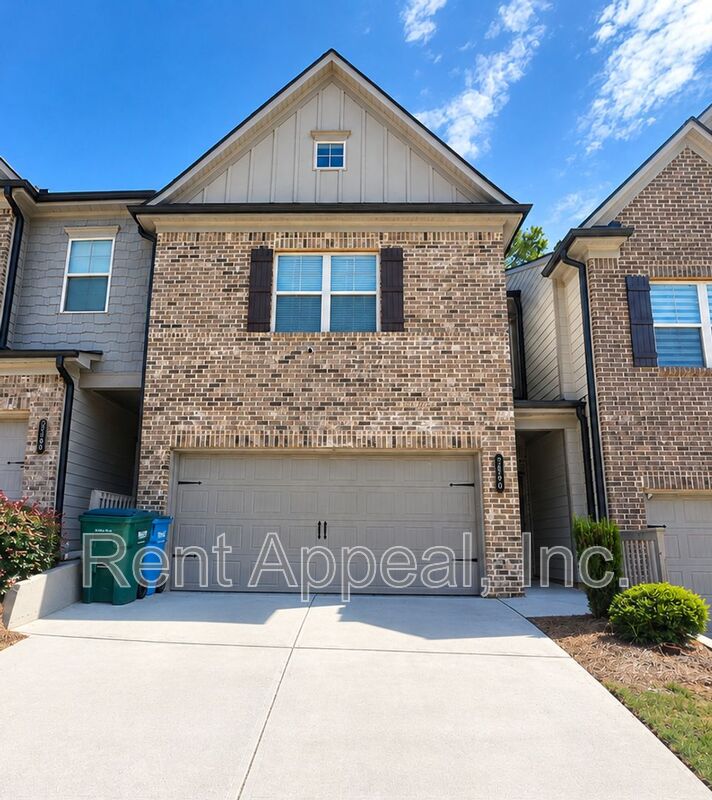 Snellville House: 2590 Norwich Trace