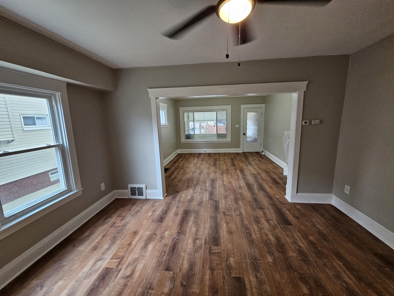 Cleveland Condo: 4213 Spokane Avenue - Right