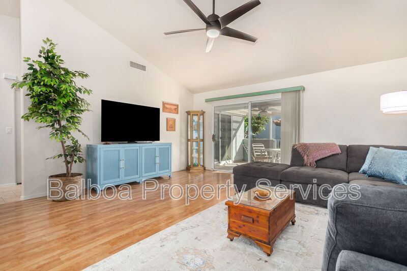 Mesa Condo: 220 N 22nd Pl
