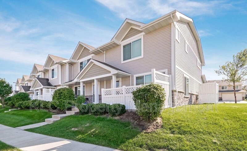 West Des Moines Condo: 8601 Westown Pkwy #31107 - 1