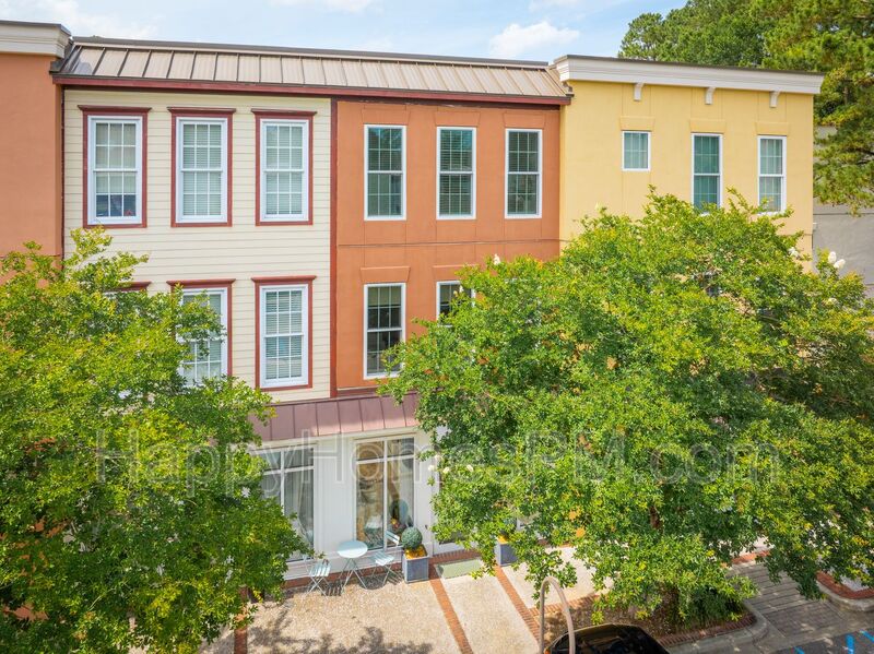 Mount Pleasant House: 728 South Shelmore Blvd