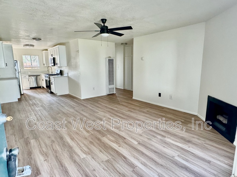 Carlsbad Apartment: 3515-3563 Roosevelt St