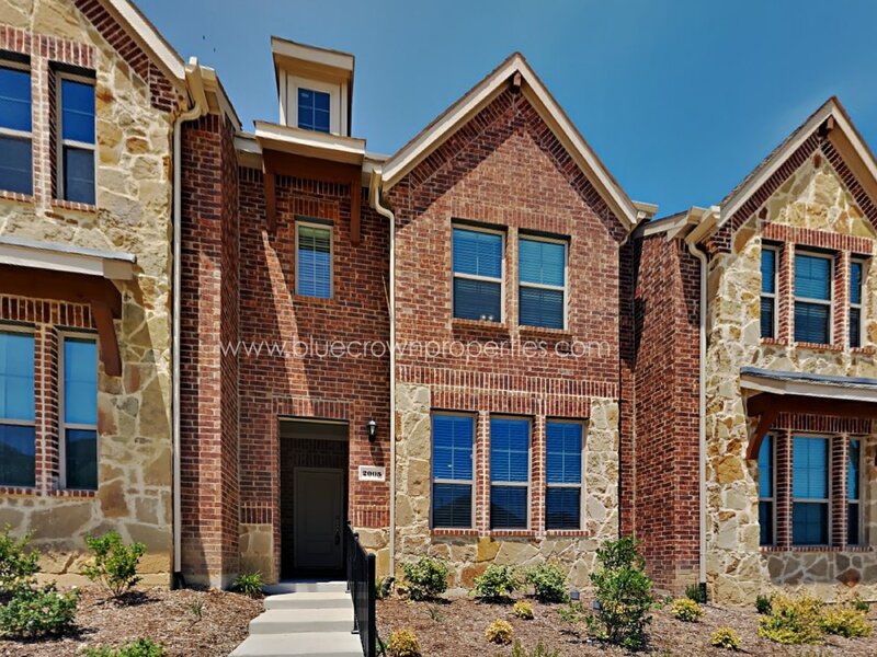 Mesquite Townhome: 2005 Buffalo Hill Dr