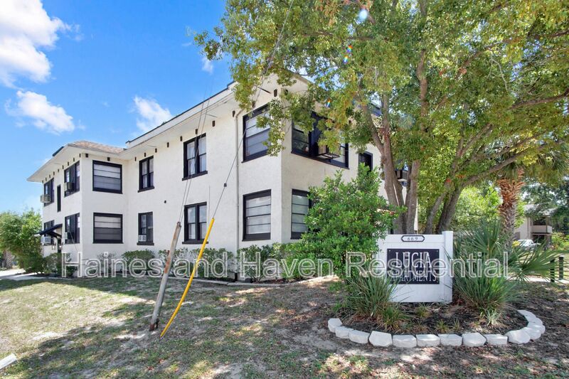 Winter Haven Condo: 669 Avenue B NW