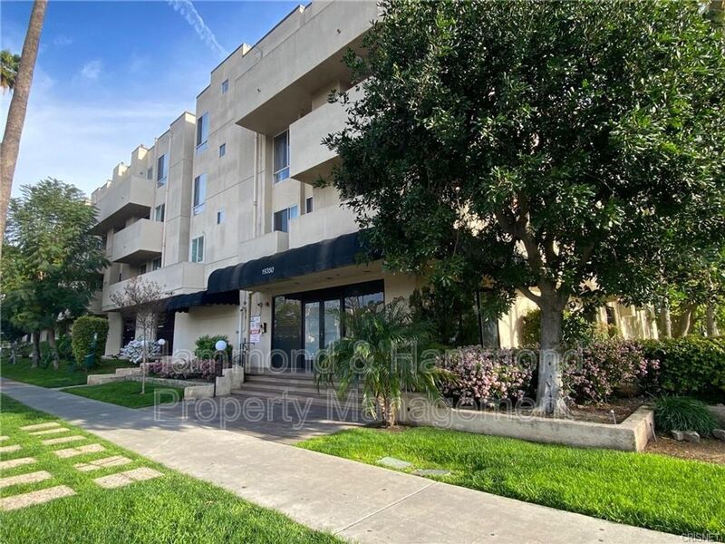 Reseda Condo: 19350 Sherman Way