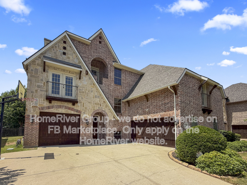 Lantana House: 1105 Reese Way