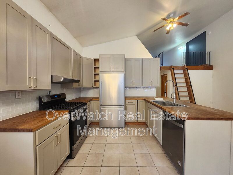 Eagle River Condo: 10322 Chain of Rock Street