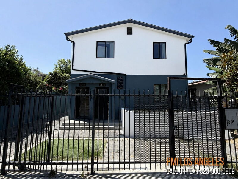 Los Angeles Condo: 206 1/2 E 87th