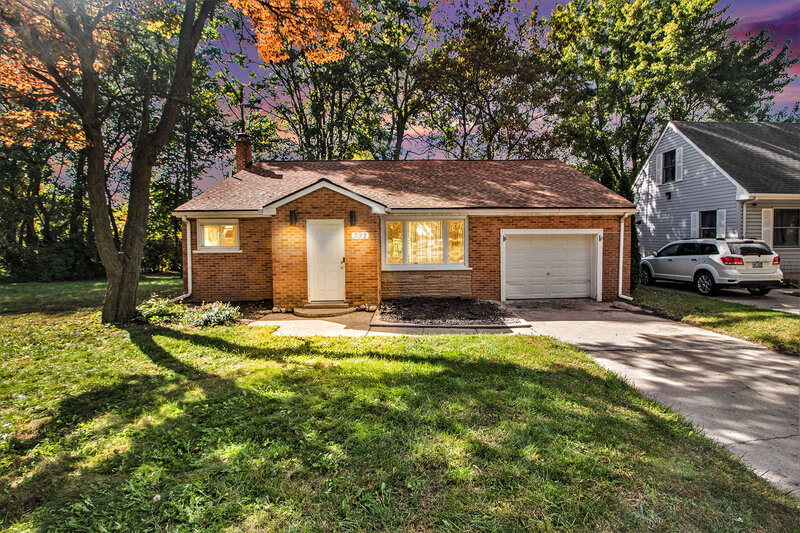 Ypsilanti House: 392 Firwood St.