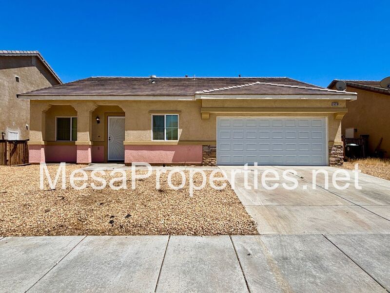 Victorville House: 15219 Hallmark Ln