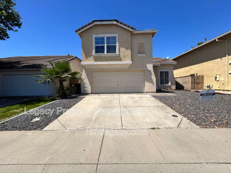 Roseville House: 1833 Blue Skies Way