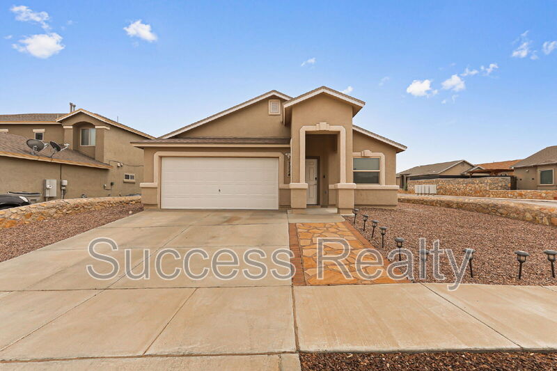 El Paso House: 7224 Dust Storm Lane