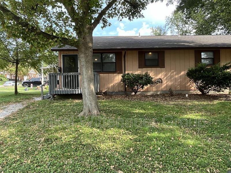 Belleville Condo: 223 A N Virginia Ave