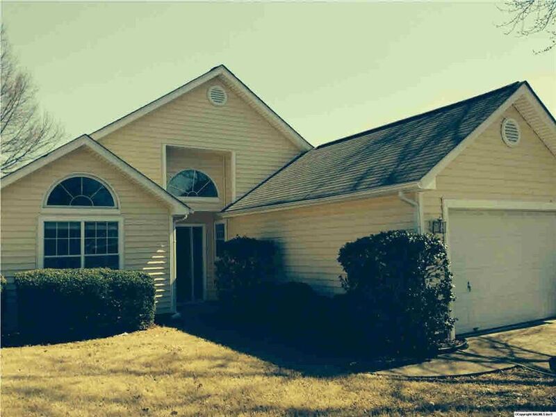 Madison Townhome: 214 Millstone Lane