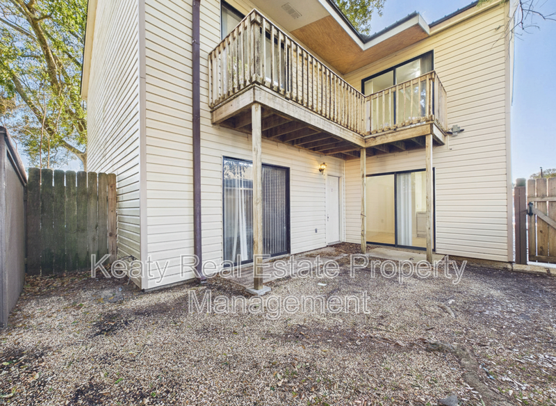 Lafayette House: 202-3 Elk's Cove
