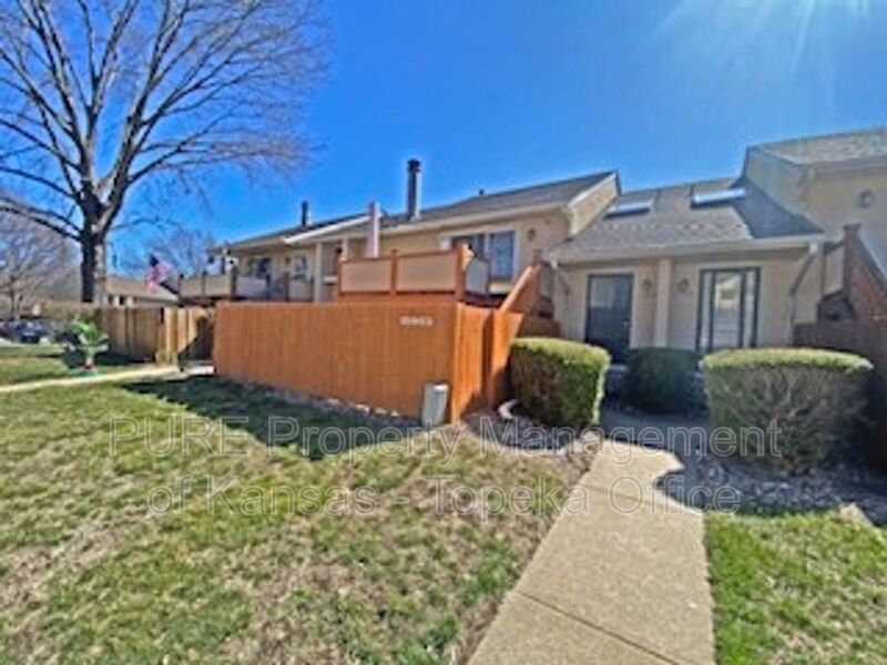 Overland Park House: 10903 Gillette Street