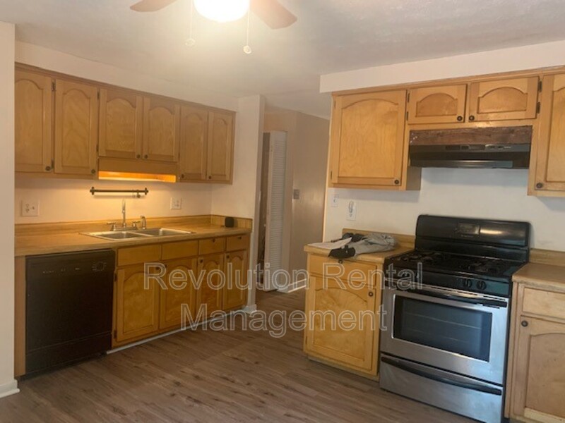 105 Fortress Dr GA 30269-1007 - Photo 6