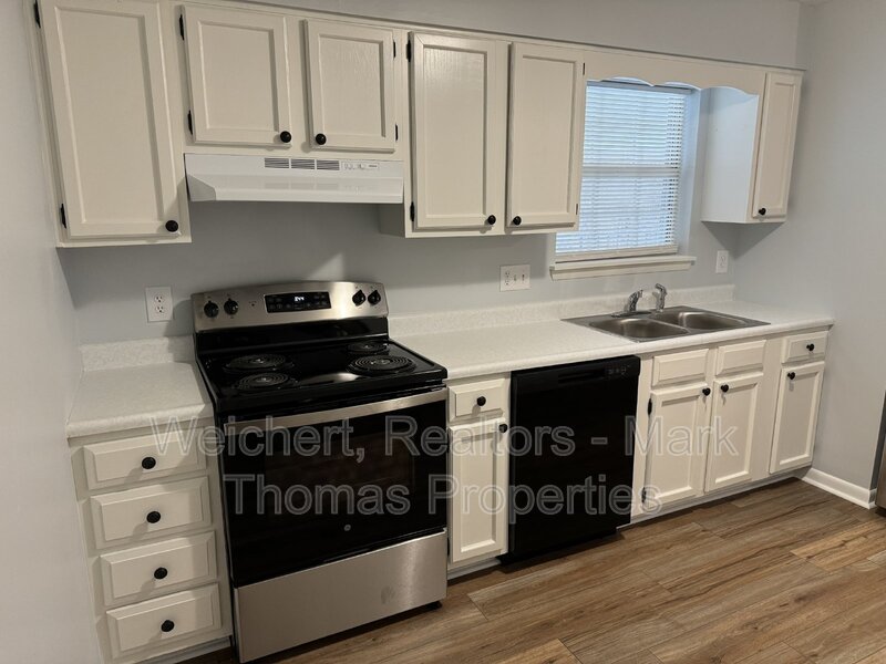 Durham Condo: 1313-10 Hudson Ave