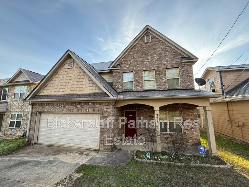 Phenix City House: 1322 Ingersoll Drive