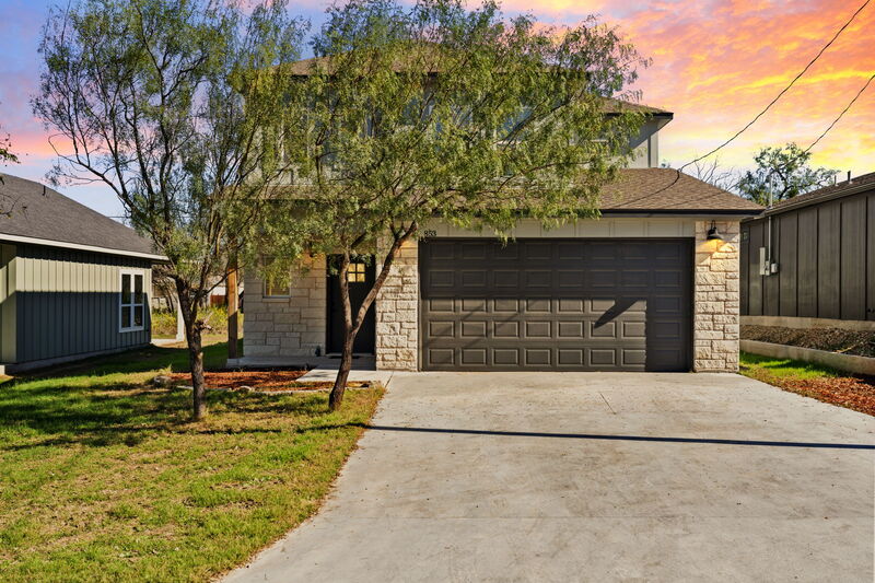Cottonwood Shores House: 853 Cypress Lane