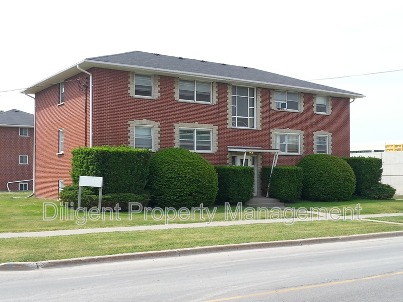 Oshawa House: 399 Elmgrove Avenue