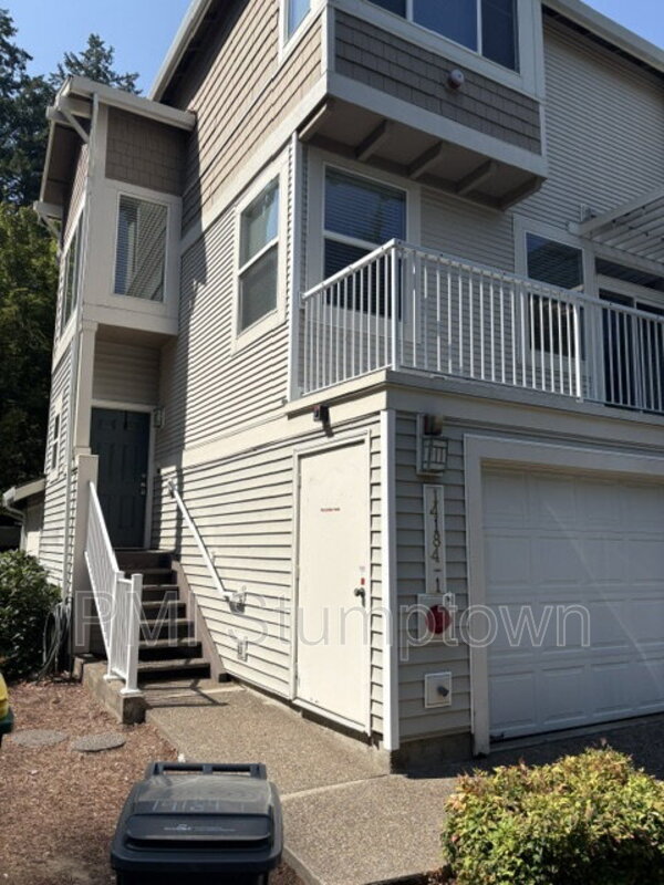 Portland Townhome: 14184 SW Barrows RD