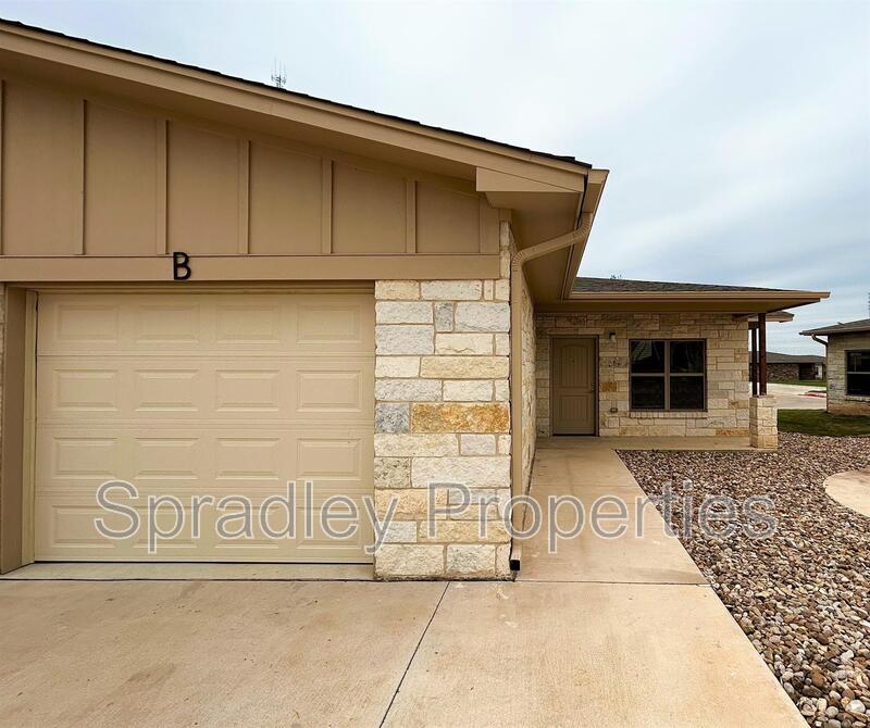 Belton Condo: 1033B Hibiscus Dr